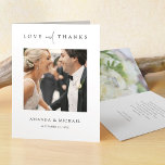 Eenvoudig Elegant Photo Wedding Bedankkaart<br><div class="desc">Deze simpele chic custom foto bruiloft bedankt dat je kaart sjabloon een elegant, minimalistisch, modern design biedt. De voorzijde kenmerkt uw favoriete foto, voornamen en een bericht van de "LOVE en van de BEDANKT die met een opvallend mengsel van twee verschillende doopvonten, met "en"in een licht, stromend manuscript tussen de...</div>