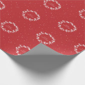 Eenvoudig Elegant Red + White Kerstmis Holly Wreat Cadeaupapier (Hoek)