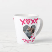 Eenvoudig Elegant Schattige Liefde Valentijns Paar Latte Mok (Rechterhoek)