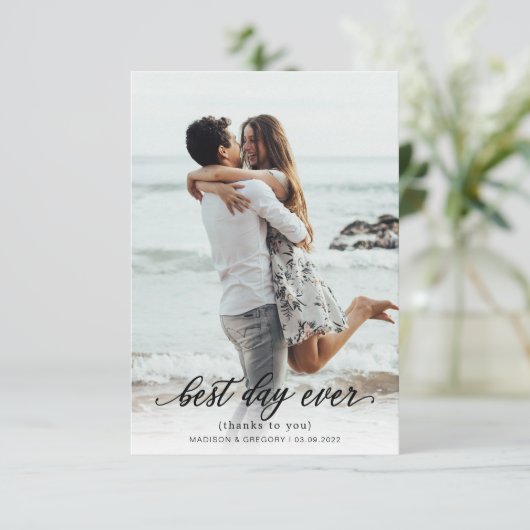 Eenvoudig elegant script, beste dag ooit, foto-bru bedankkaart (Staand voorkant)