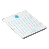 Eenvoudig Elegant Sky Blue Lined Monogram Name Notitieblok (Schuin)