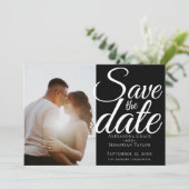 Eenvoudig elegant Typografie Weddenschap sparen de Save The Date (Staand voorkant)