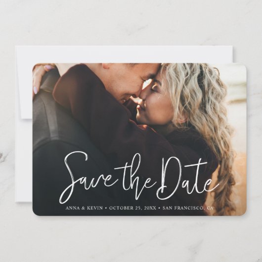Eenvoudig Elegant White Script Custom Photo Weddin Save The Date (Voorkant)