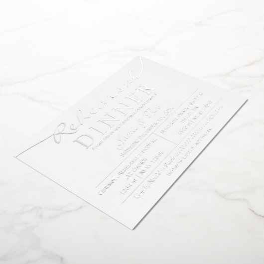 Eenvoudig Elegant White Silver Rehearsal Dinner Folie Uitnodiging (Gedraaid)