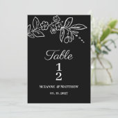 Eenvoudig elegant zwart wit bloemmotief Tafelnumme Kaart (Staand voorkant)