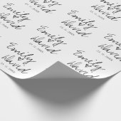 Eenvoudig elegante bruid en bruinnamen bruiloft cadeaupapier (Hoek)