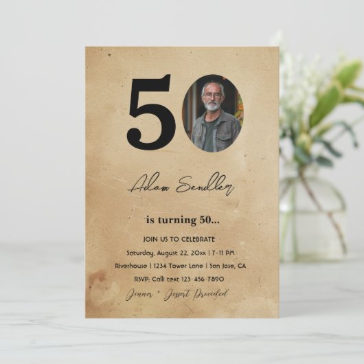 Eenvoudig en elegant 50ste verjaardagsfeest rustie kaart (Staand voorkant)