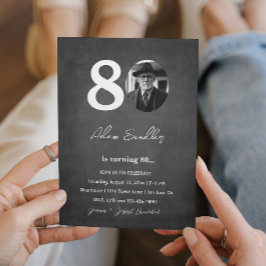 Eenvoudig en elegant 80ste verjaardagsfeest grijs kaart