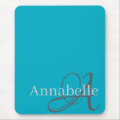 Eenvoudig en Elegant lichtblauw Monogram en Naam Muismat (Voorkant)