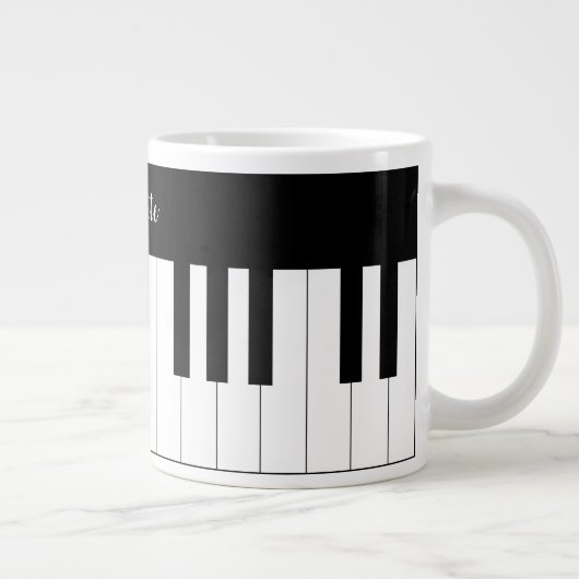 Eenvoudig en elegant zwart-wit piano-toetsenbord grote koffiekop (Rechts)