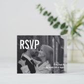 Eenvoudig en minimaal Typografie Wedding RSVP-Brie Uitnodiging Briefkaart (Staand voorkant)