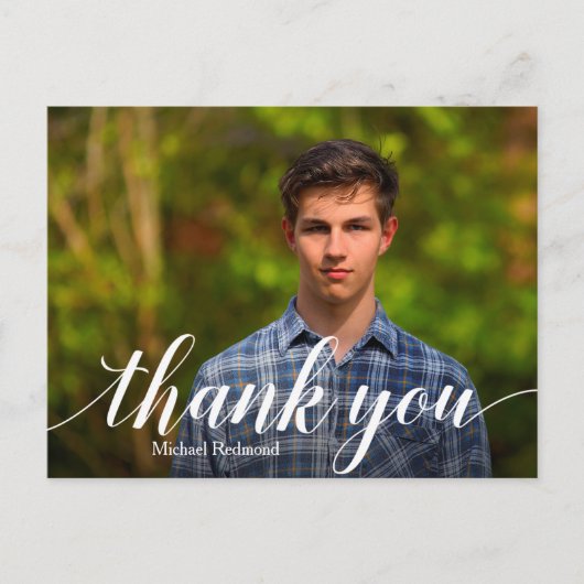 Eenvoudig Foto Afstuderen White Script Hartelijk d Briefkaart (Voorkant)