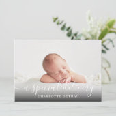 Eenvoudig fotoscript Baby Girl Pink Birth Aankondiging (Staand voorkant)