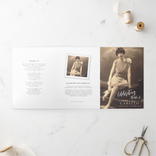 Eenvoudig fotosjabloon voor het begrafenisservicep drieluik uitnodiging (Buitenkant)