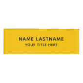 Eenvoudig geel minimalistisch aangepaste standaard naambadge (Voorkant)