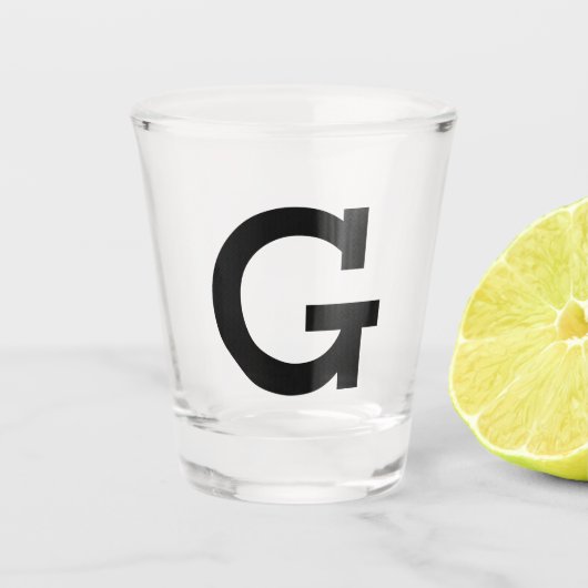 Eenvoudig gepersonaliseerd Initiaal Letter Zwart Shot Glas (Voorkant)