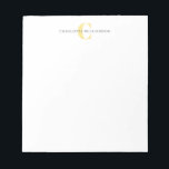 Eenvoudig gepersonaliseerd monogram en naam in gee notitieblok<br><div class="desc">Eenvoudig persoonlijk monogram en naam in geel Notitieblok</div>