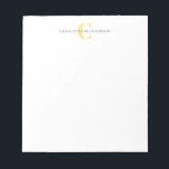 Eenvoudig gepersonaliseerd monogram en naam in gee notitieblok<br><div class="desc">Eenvoudig persoonlijk monogram en naam in geel Notitieblok</div>
