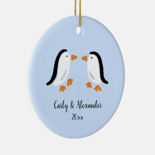 Eenvoudig gestileerd pinguïn paar aangepaste kerst keramisch ornament (Rechts)
