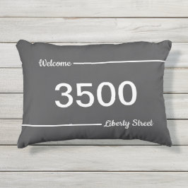 Eenvoudig Grijs en Witte Straat Adres Huisnummer Buitenkussen