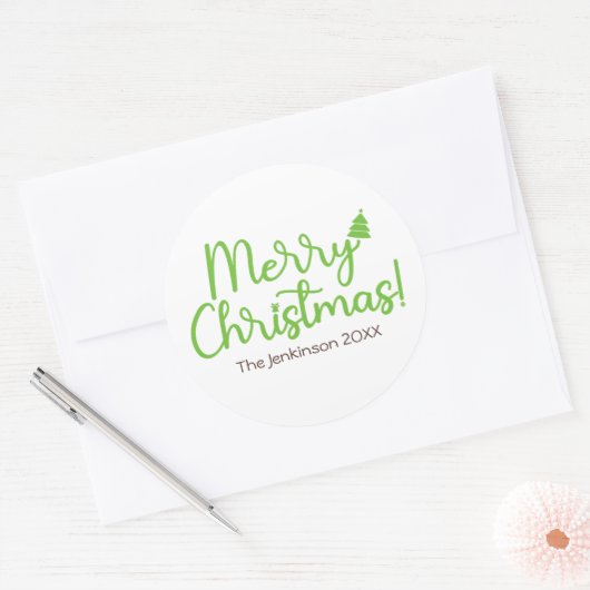 Eenvoudig groen script Vrolijk kerstfeest op wit Ronde Sticker (Envelop)