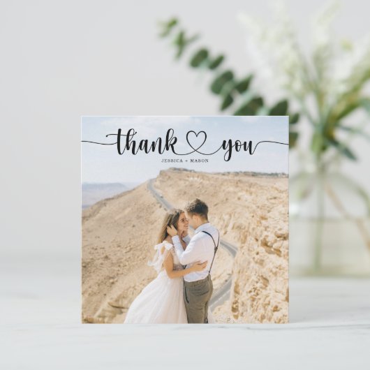 Eenvoudig hartenscript Square Weddenschap Hartelij Bedankkaart (Staand voorkant)