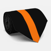 Eenvoudig Helder Sinaasappel op Zwart Gestreept Stropdas (Opgerold)