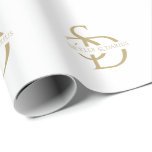 Eenvoudig huwelijksmonogram gepersonaliseerd met n cadeaupapier<br><div class="desc">Verhoog uw cadeaupresentatie met het eenvoudige huwelijksmonogram gepersonaliseerd met naamwikkelpapier. Deze elegante en moderne cadeauverpakking is voorzien van een aangepast monogram, waardoor het ideaal is voor bruiloft- of verloving-geschenken. Het stijlvolle witte en gouden ontwerp voegt een luxe tintje toe, terwijl de gepersonaliseerde naam en initialen ervoor zorgen dat uw geschenk...</div>