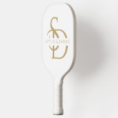 Eenvoudig huwelijksmonogram gepersonaliseerd met n pickleball paddle (Links)