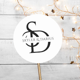 Eenvoudig huwelijksmonogram gepersonaliseerd met n ronde sticker