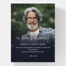 Eenvoudig in het geheugen van Psalm Memorial Foto