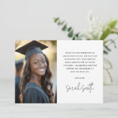 Eenvoudig klassiek wit foto afstuderen bedankkaart (Staand voorkant)