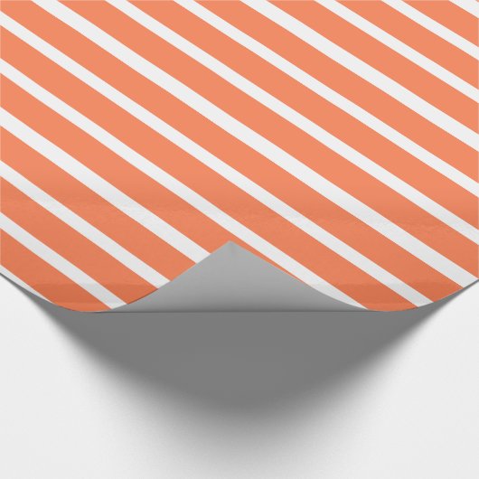 Eenvoudig koraal en witte strepen patroon cadeaupapier (Hoek)