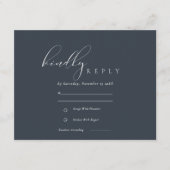 Eenvoudig legant Script Navy Black Wedding RSVP Informatiekaartje (Voorkant)