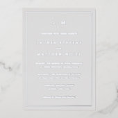 Eenvoudig lichtgrijs monogram legant bruiloft folie uitnodiging (Voorkant)