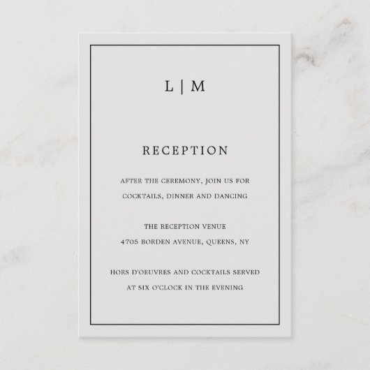 Eenvoudig lichtgrijs monogram legant bruiloft informatiekaartje (Voorkant)