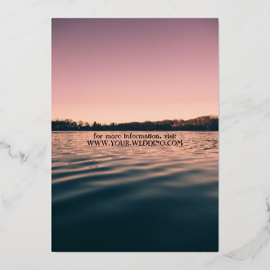 Eenvoudig meerlandschap Bespaar de datum Folie Uitnodiging (Achterkant)