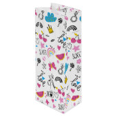 Eenvoudig meisje voornaam kleurig vaderdagspatroon wijn cadeautas (Achterkant Gekanteld)