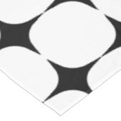 Eenvoudig middenpatroon met modern zwart-wit tafelkleed (Gekanteld)