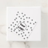 Eenvoudig minimaal elegant aangepast logo hier bed bedankjes labels (In situ)