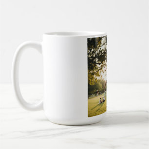 Eenvoudig minimaal elegant aangepast logo hier bed koffiemok