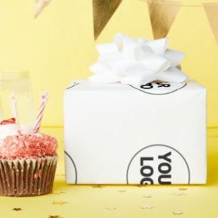 Eenvoudig minimaal elegant aangepast logo in bedri cadeaupapier