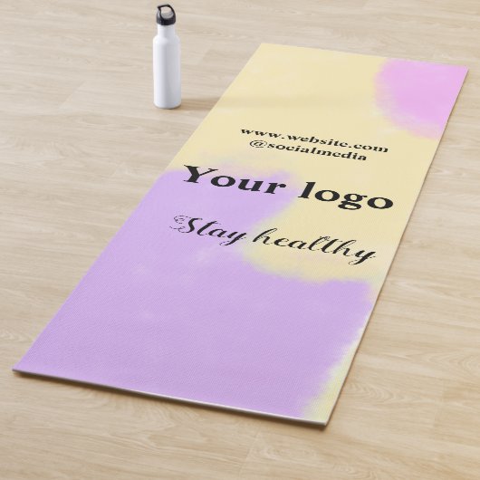 Eenvoudig minimaal elegant aangepast logo yogamat (In situ)