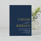 Eenvoudig minimaal marinevlek Blue Wedding Gold Folie Uitnodiging (Staand Voorkant)