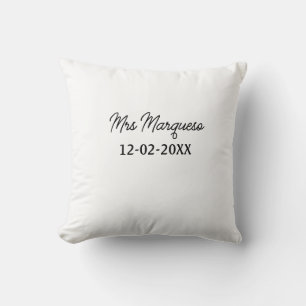 eenvoudig minimaal monogram mevrouw mijn naam datu kussen