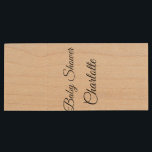 EENVOUDIG MINIMAL.CUTIE VOEGT HET baby shower VAN  Houten USB Stick<br><div class="desc">Ontwerp</div>
