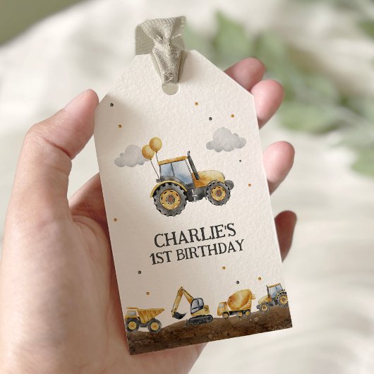 Eenvoudig minimalistisch aantal vrachtwagens cadeaulabel