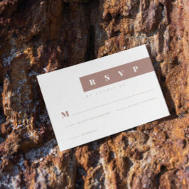 Eenvoudig minimalistisch bruin elegant RSVP kaartje