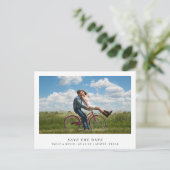 Eenvoudig minimalistisch fotohuwelijk sparen de da uitnodiging briefkaart (Staand voorkant)