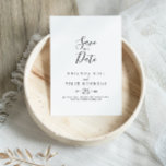 Eenvoudig minimalistisch huwelijk save the date<br><div class="desc">Deze eenvoudige minimalistische bruiloft bewaart de datum is perfect voor een moderne bruiloft. Het eenvoudige en elegante ontwerp heeft klassieke en fancy scripttypografie in zwart-wit.</div>
